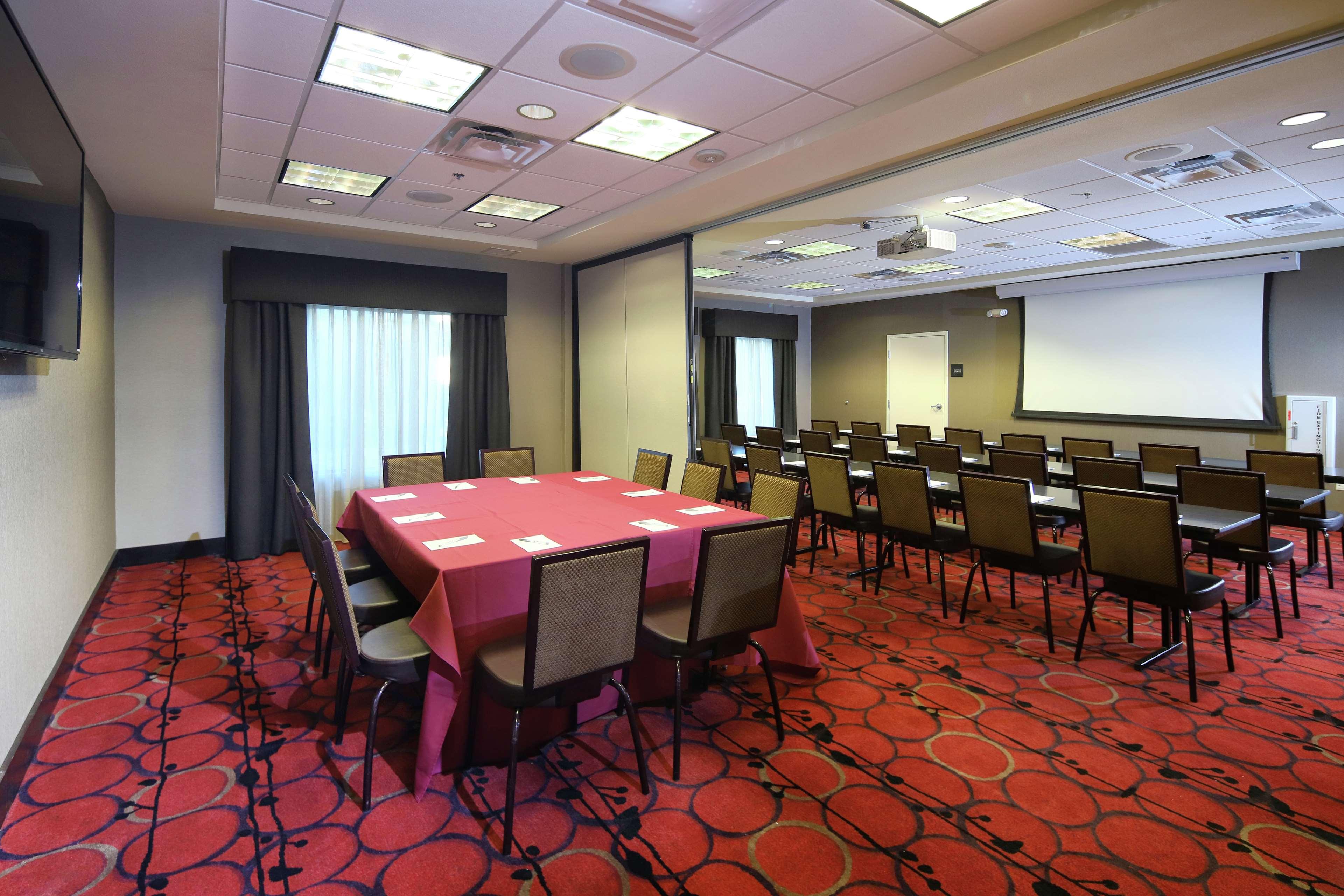Hampton Inn & Suites Phoenix/Tempe Negócio foto